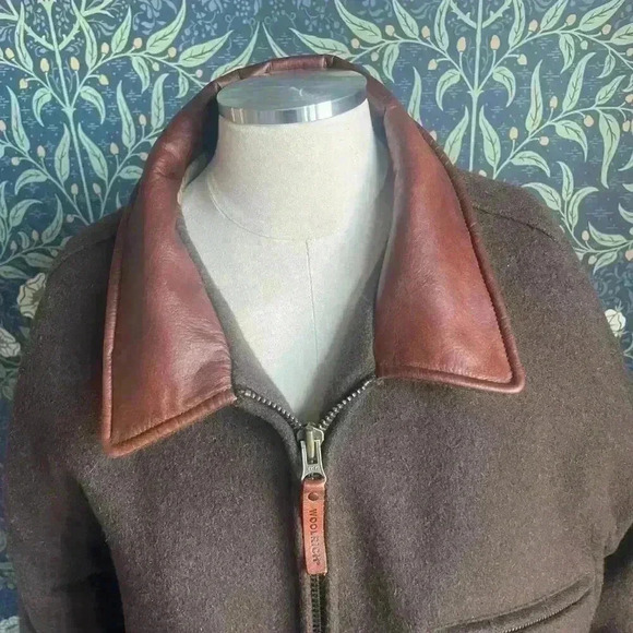 Woolrich Men's Brown Barn Chore Coat - Picture 2 of 16